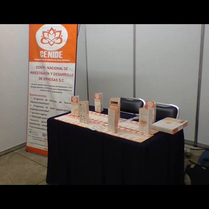 Evento en el que participo “Cenide”.