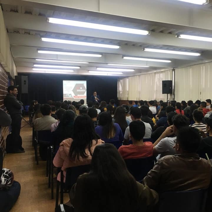 Evento en el que participo “Cenide”.