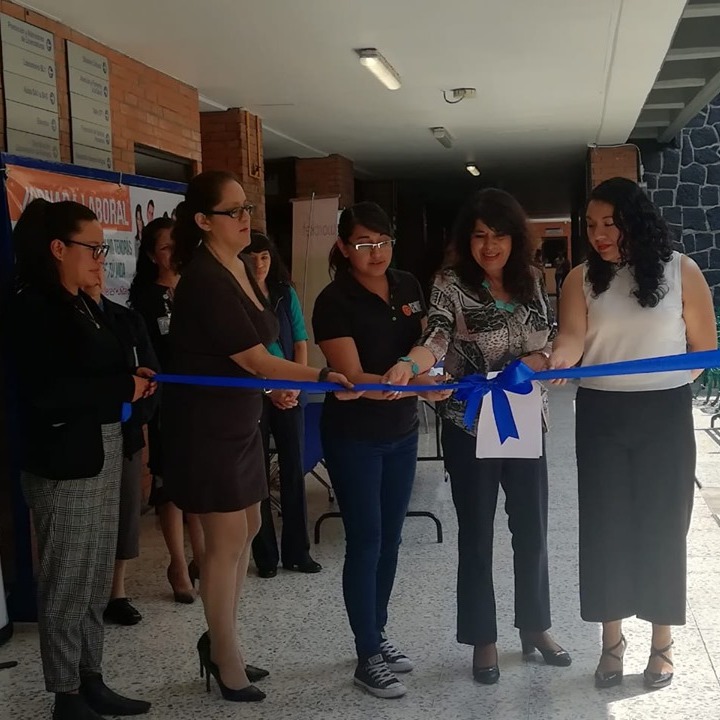 Evento en el que participo “Cenide”.